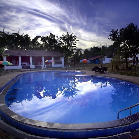 Mogli Resort Канха Экстерьер фото