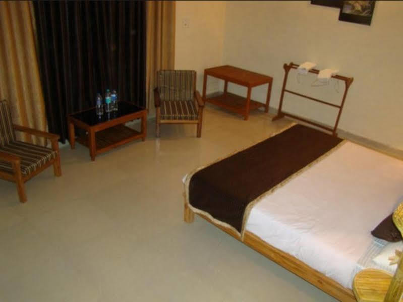 Mogli Resort Канха Экстерьер фото