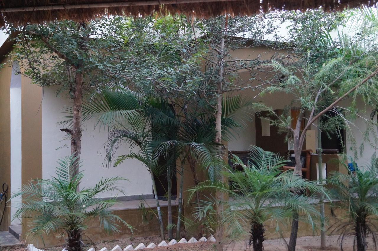 Mogli Resort Канха Экстерьер фото