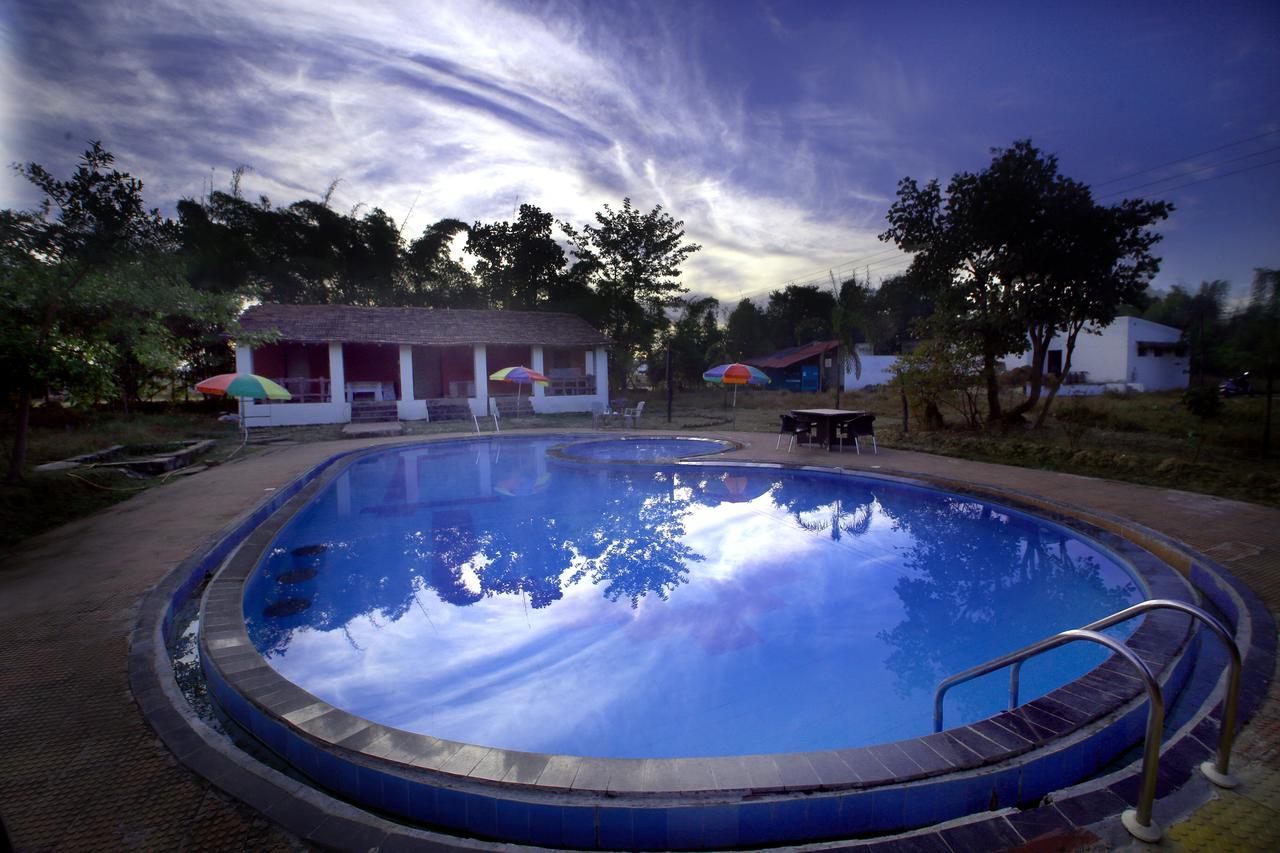 Mogli Resort Канха Экстерьер фото